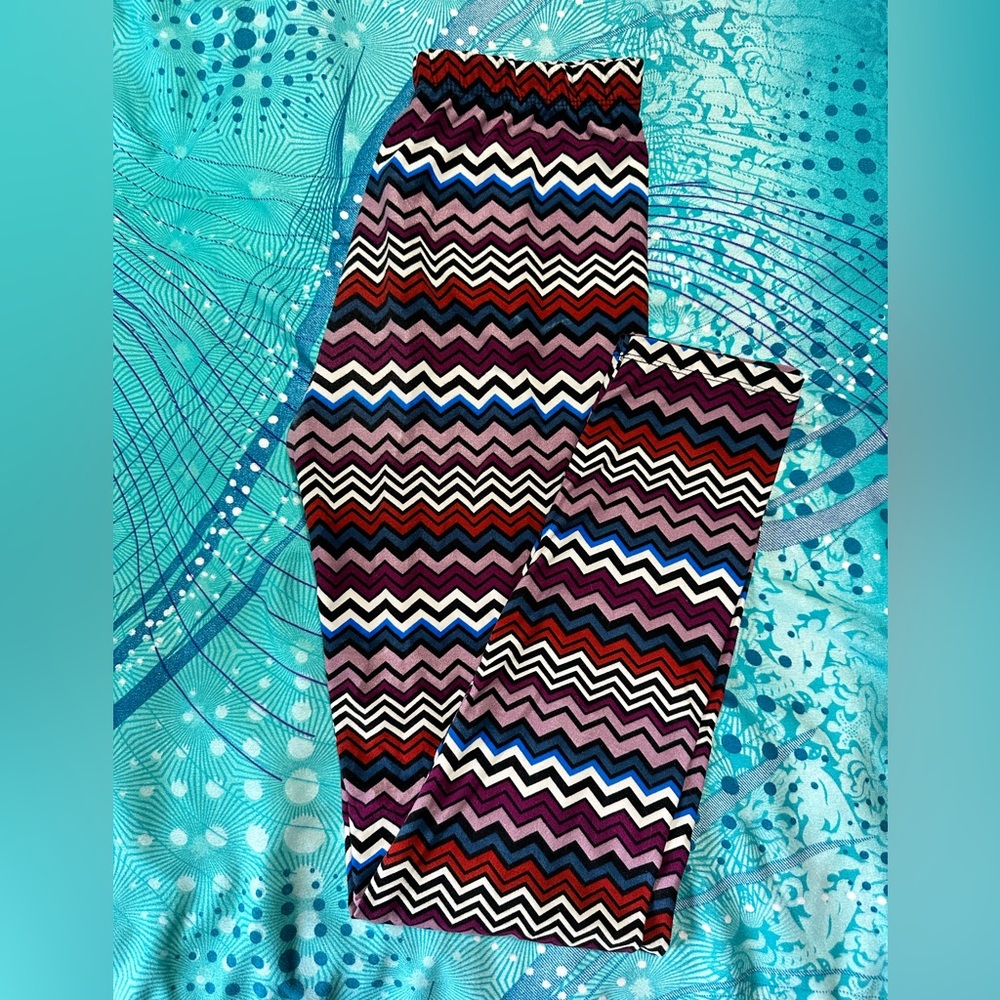 Zig Zag Striped Ladies Leggings